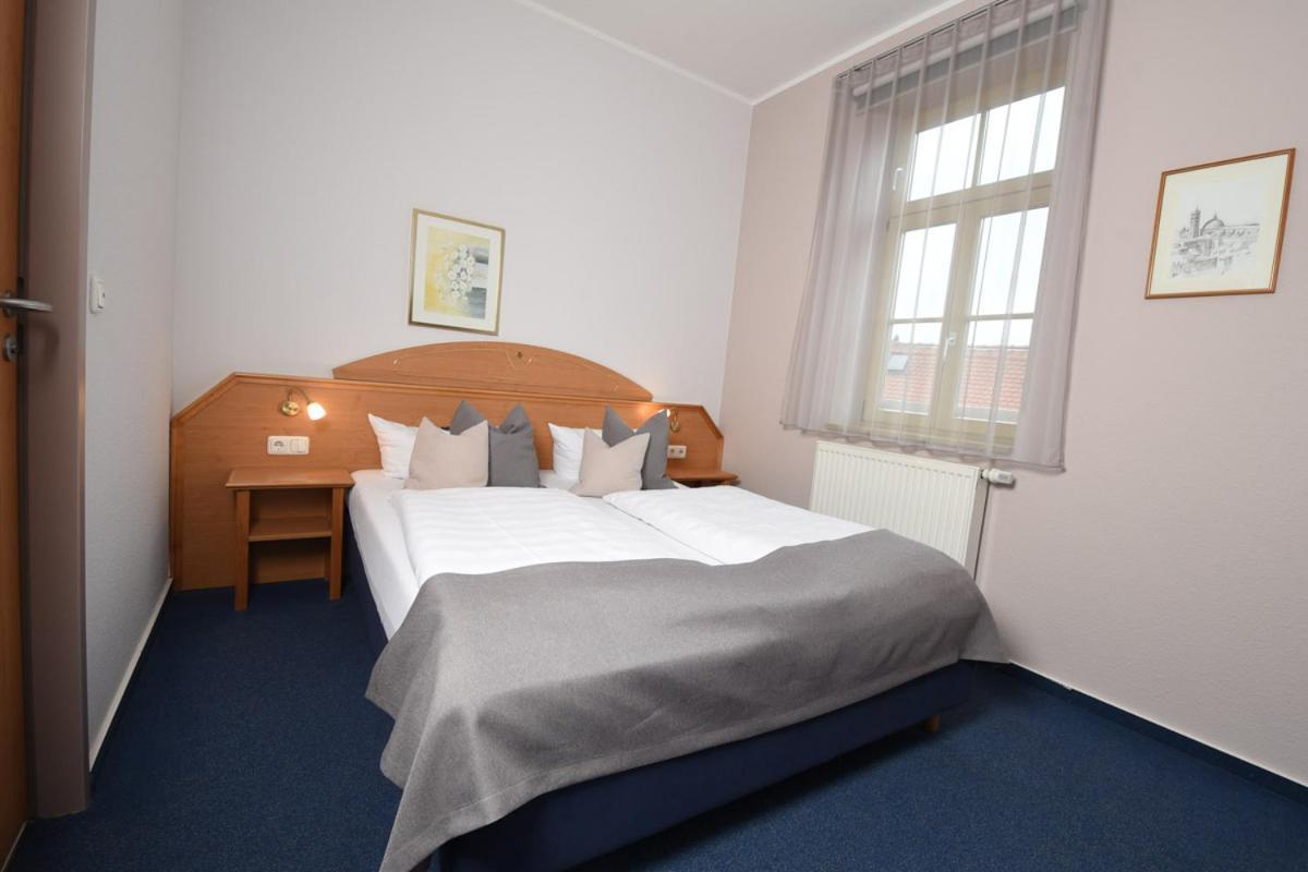 Hotel Anna Amalia 3*